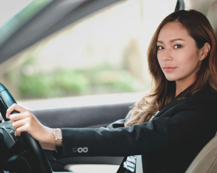 Top Female Driving Instructors Available in Glasgow
